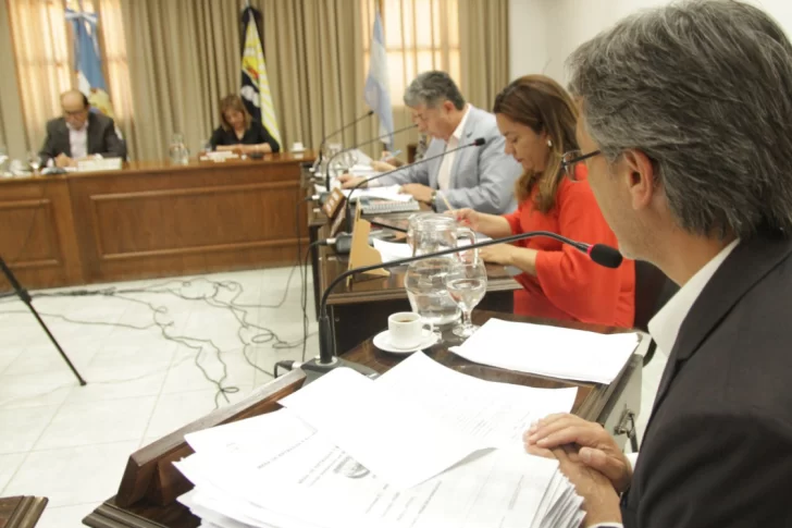 Por unanimidad, el Concejo rawsino acortó plazo para la interpelación a García