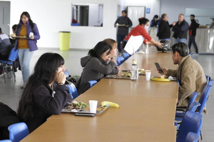 Histórico: por primera vez la UNSJ no cobrará por la comida a sus alumnos