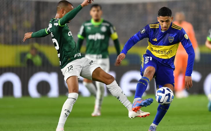 Por ahora están mano a mano Por ahora están mano a mano