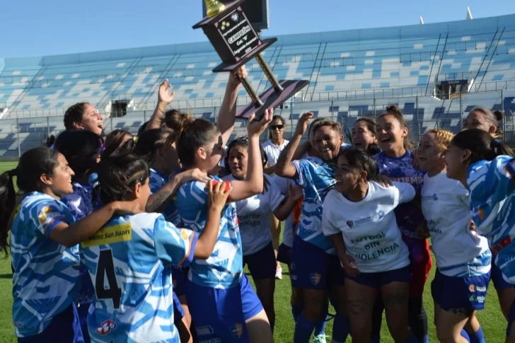 Atlético Minero es de Primera después de golear a Rufrano