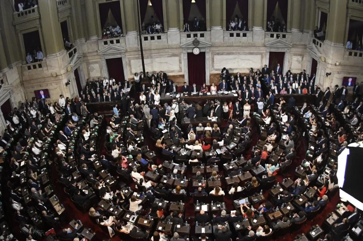 A través de un proyecto proponen cambiar el horario oficial en todo el país