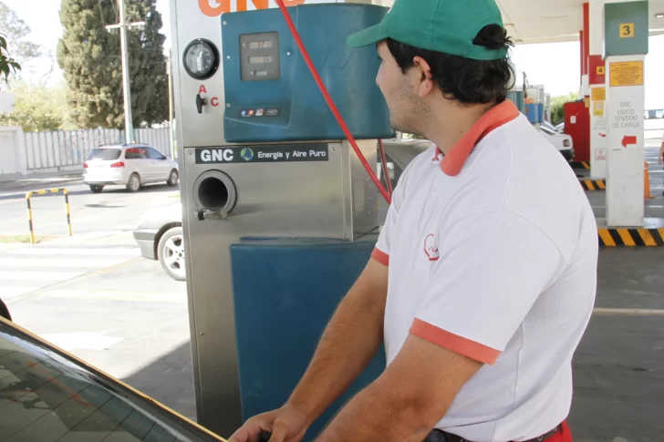 Preocupa a estaciones de servicios las obleas vencidas de autos a GNC