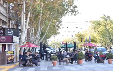 Gobierno pone medio aguinaldo extra en ayuda a actividades no esenciales