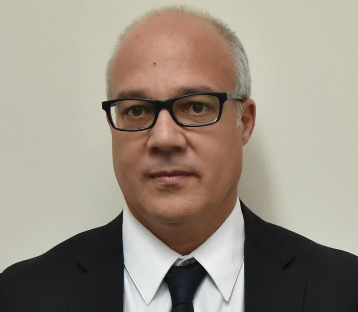 Juzgado por intentar captar a su hijastra para llevarla a EEUU a que se prostituya