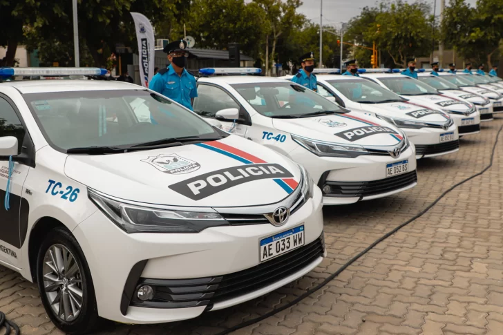 El mes que viene incorporan a 200 uniformados y 150 movilidades