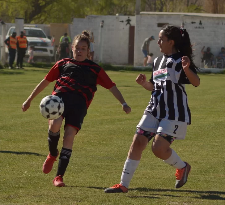 Sábado con definiciones en cinco ligas