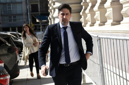 Trotta espera que cada estudiante vaya a la escuela 3 días por semana Trotta espera que cada estudiante vaya a la escuela 3 días por semana