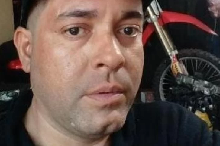 Viajaba en una moto, perdió el control y fue lo último que hizo