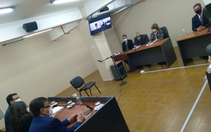 Le prendió fuego a su madre y causó su muerte, perpetua