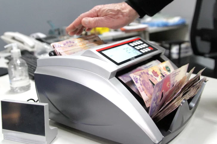 Para agilizar las operaciones, este año se triplicó el uso de las máquinas cuenta billetes