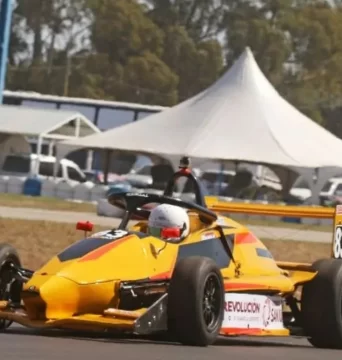 Naranjo quedó 23ro en la final 1 de la Fórmula Metropolitana