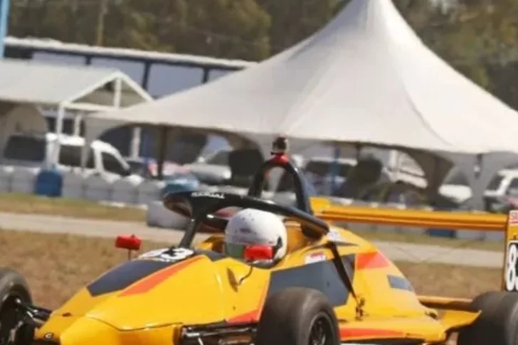 Naranjo quedó 23ro en la final 1 de la Fórmula Metropolitana