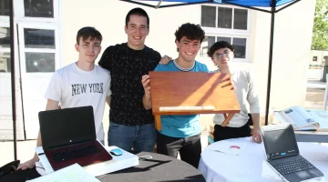 La de Comercio volvió a hacer su feria en la escuela y fue un éxito