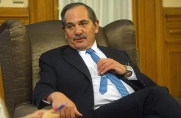 Tras sufrir un desmayo, Alperovich fue internado en la terapia intensiva