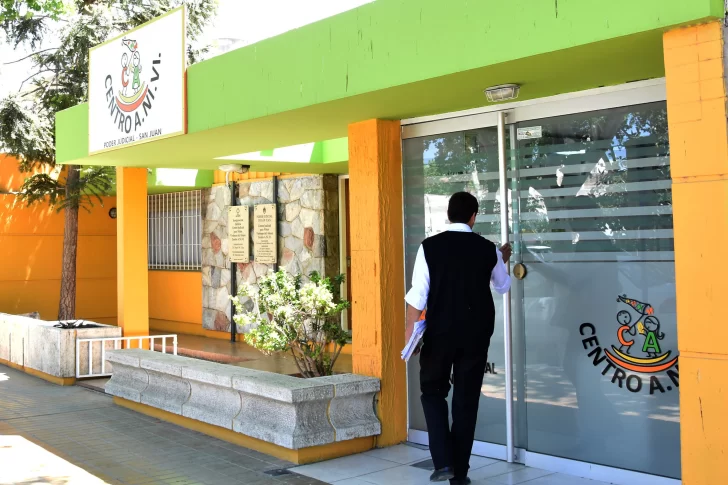 Apresan en 9 de Julio a un joven caucetero acusado de abusar de su hija y una hijastra