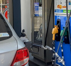 YPF subió un 9% el precio de las naftas: Shell y Axion toman la misma medida