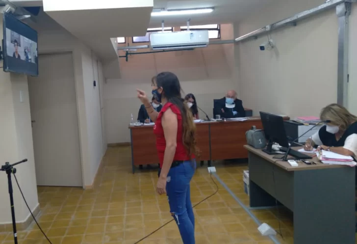 “Te metiste a mi casa a matar a mi hija y no me lo podés negar ¿por qué lo hiciste?” “Te metiste a mi casa a matar a mi hija y no me lo podés negar ¿por qué lo hiciste?”