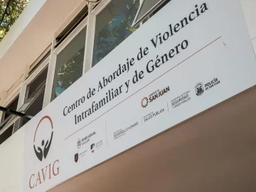 Un sujeto reincidente pasará 7 meses en prisión tras golpear a su pareja con un casco Un sujeto reincidente pasará 7 meses en prisión tras golpear a su pareja con un casco