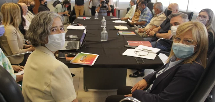 Hacienda dará una nueva oferta a docentes y estatales