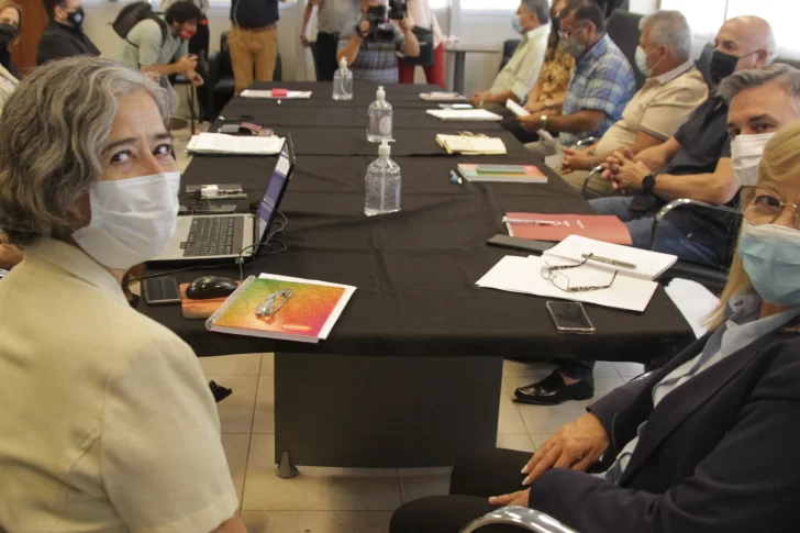 Hacienda dará una nueva oferta a docentes y estatales