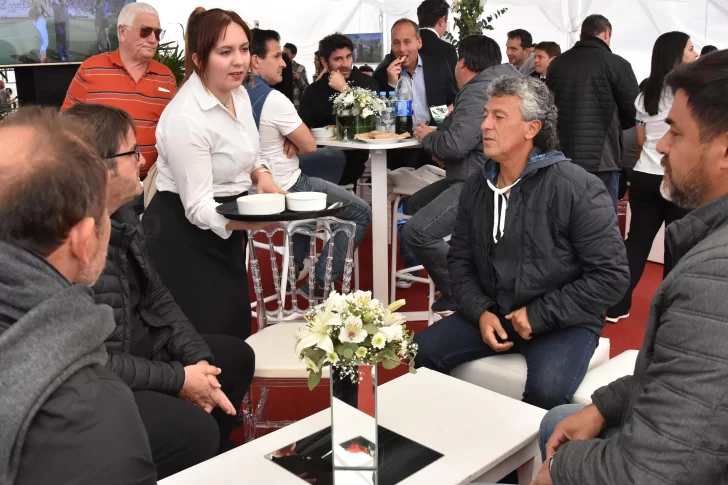 Gorosito asistió para analizar a su próximo rival en casa