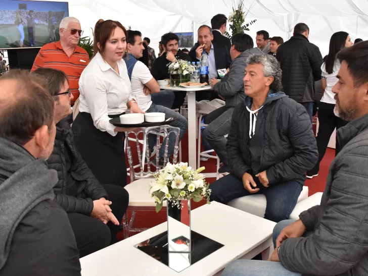 Gorosito asistió para analizar a su próximo rival en casa Gorosito asistió para analizar a su próximo rival en casa