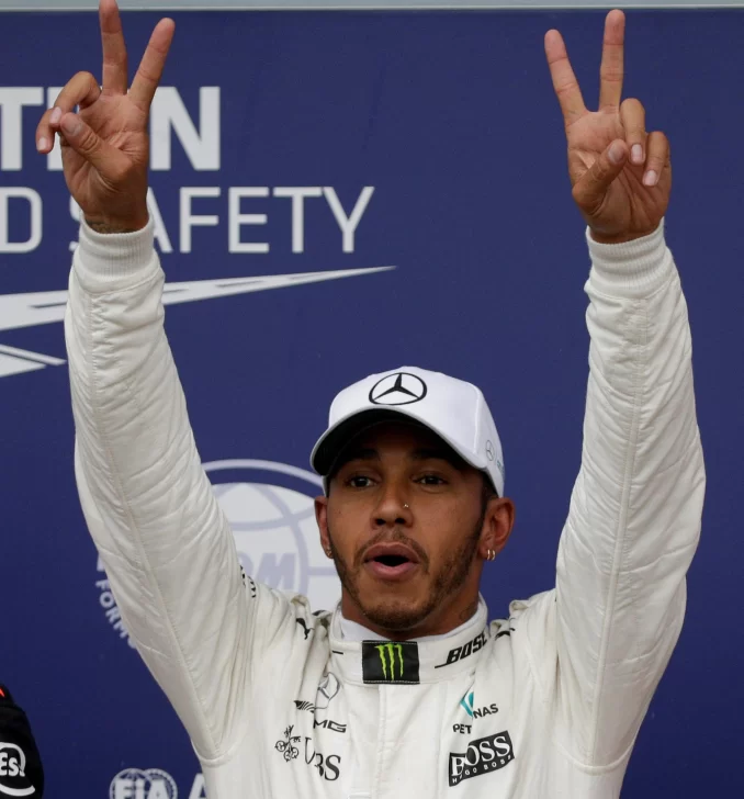 Lewis Hamilton hizo historia y llegó a las 69 pole positions