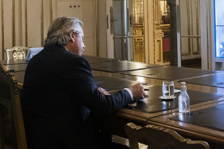 Argentina negocia la compra de 25 millones de dosis de la vacuna rusa