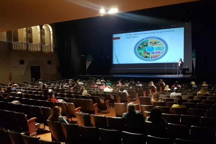 Capital arma una red de vecinos para la prevención en salud, adicción e incendios