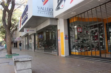 En medio de pedidos cruzados el Gobierno definió horario del comercio En medio de pedidos cruzados el Gobierno definió horario del comercio