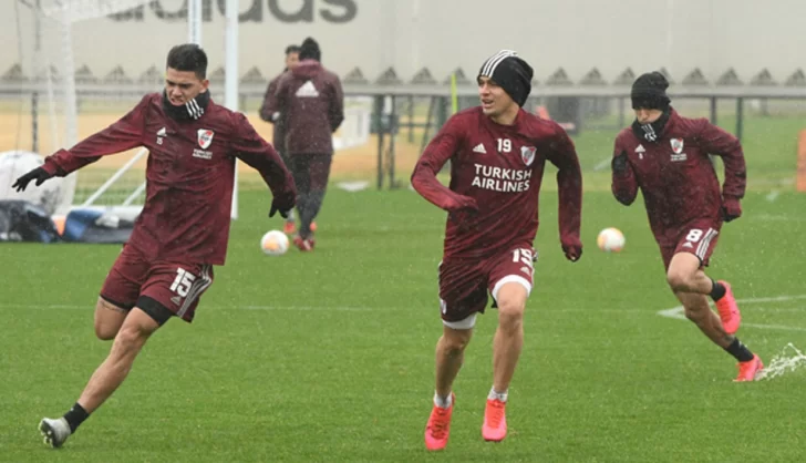 Unos fuera y otros dentro de la burbuja Unos fuera y otros dentro de la burbuja