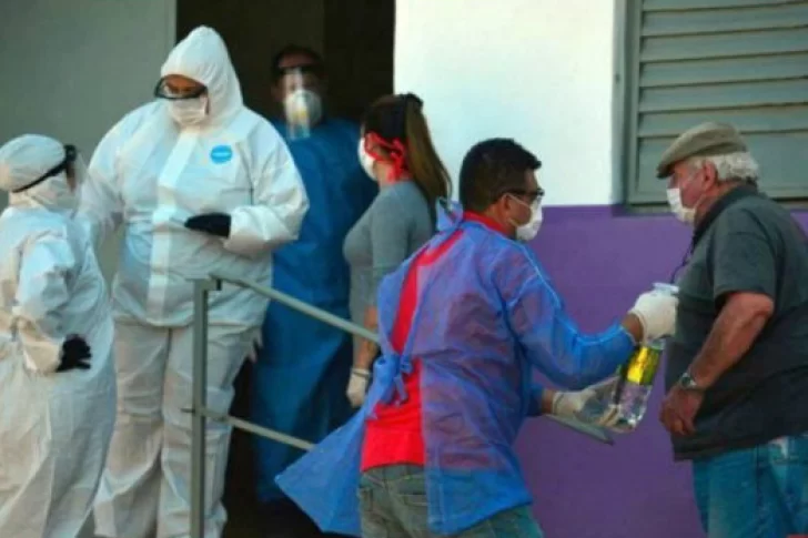 Dos burbujas escolares aisladas en Córdoba por casos de la cepa delta