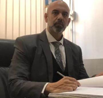 Albañil acepta 7 años de pena por abusar de dos niñas durante años, a una la violó