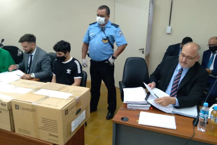 Prohíben el ingreso al juicio del papá del policía asesinado