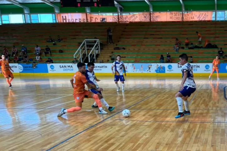 Huarpes, primero del grupo