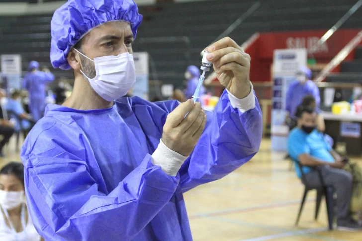 Este martes llegaron a San Juan 8.500 dosis de la  vacuna Sputnik