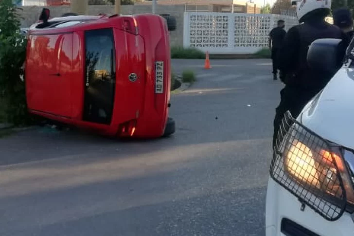 Choque, vuelco y un gran susto