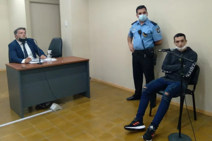 Admitió que golpeó y violó a su pareja que tenía 17 años; condenado a 8 años y medio