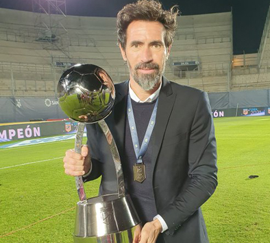 La emoción de Domínguez y su futuro incierto La emoción de Domínguez y su futuro incierto