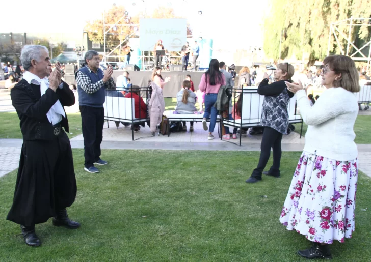 Con el clima como aliado, se realizó una feria con atractivos para todos