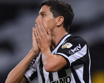 Fernández, con una molestia