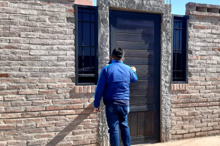 Drama con asaltantes en una casa con una mujer enferma