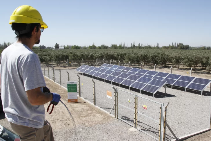 Apuran ley para financiar energía solar para la extracción de agua