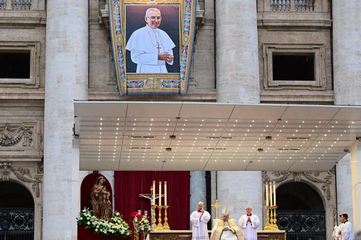 Un milagro argentino convirtió en beato al Papa de los 33 días