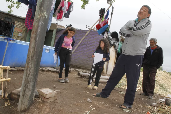Dicen que se cansaron de reclamar por un cable por el que ahora un nene está gravísimo