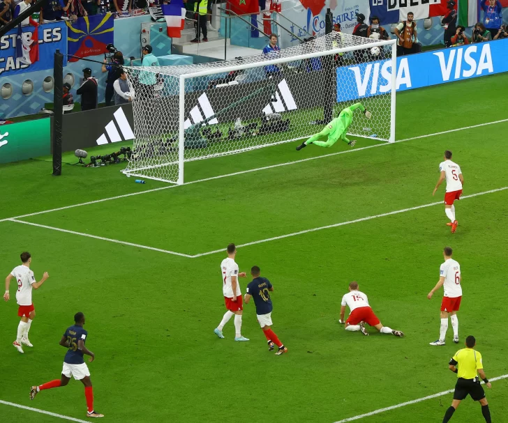 Mbappé lleva el campeón a los cuartos Mbappé lleva el campeón a los cuartos