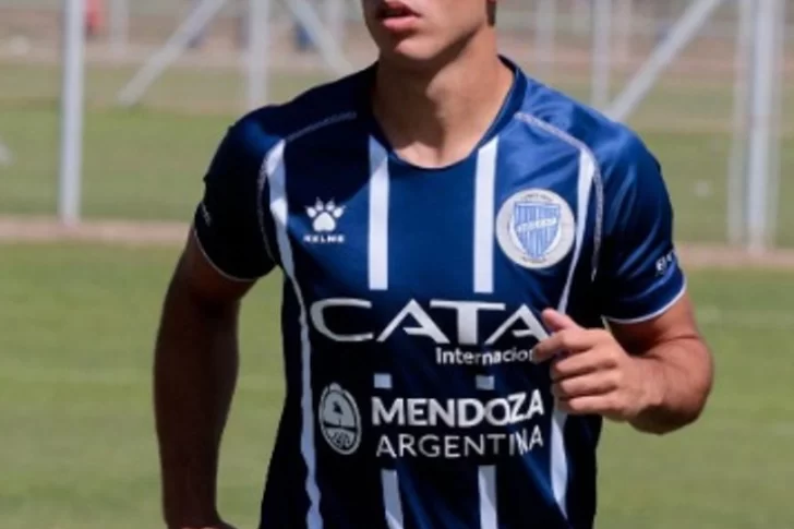 La ida de Fernández y Sosa permitirá renovar el plantel