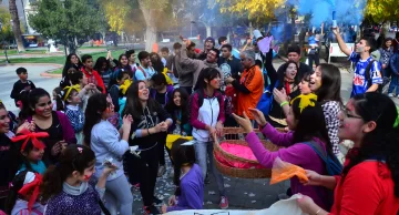 En pleno centenario de Fátima, peregrinación con aire artístico En pleno centenario de Fátima, peregrinación con aire artístico