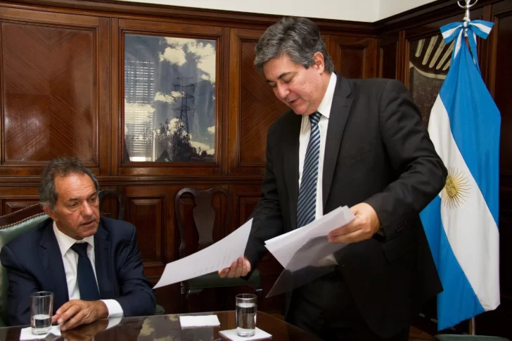 Al menos 3 señales de alerta de la economía que debe atender Scioli