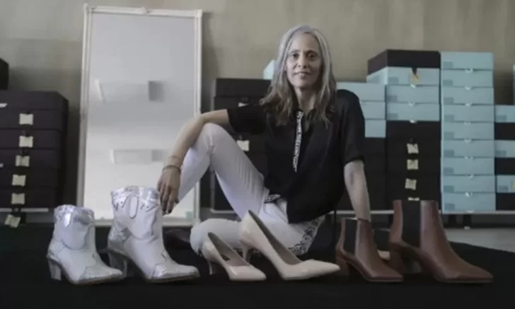 Sólo podía usar zapatos de niña y ahora diseña calzados XXS y XXL Sólo podía usar zapatos de niña y ahora diseña calzados XXS y XXL